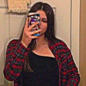 Meet your Posher, Makayla